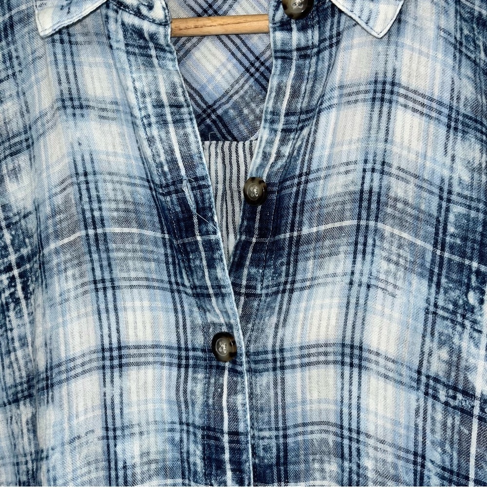 J. Jill Blue Dye Plaid Button Down Stone Wash Blue Women’s Medium - Picture 2 of 7